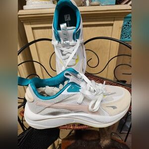 Puma RS Curve☆ New Sneakers☆ size 7 With the box NWT